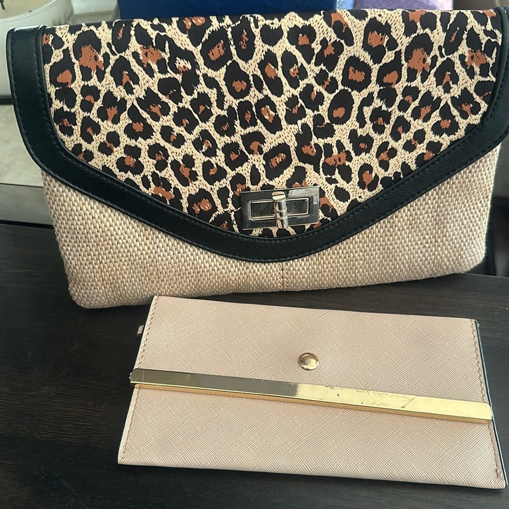 Purse with wallet/slight scratch on wallet gold